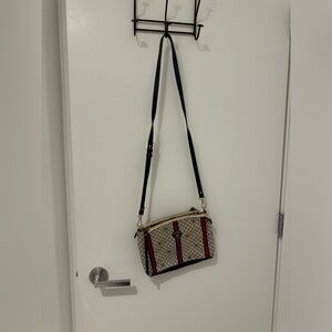 32. Tommy Hilfiger Purse